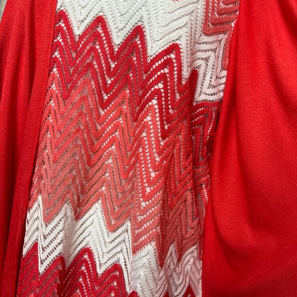 πLavish 2 in 1 Plus Size Rayon Top - Picture 5 of 13